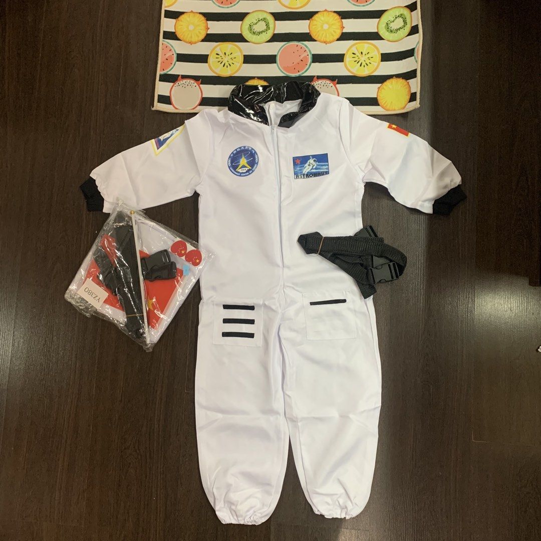 Astronaut costume for kids (Category: Babies & Kids Fashion) located in Manila. Submitted by thekidshop (Listing ID 1435741767, Image 1). Description: .
