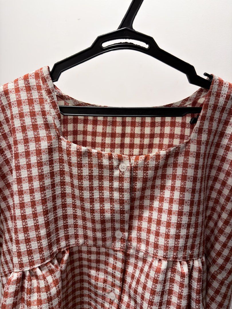 bangkok plus size red gingham top (Category: Sleeveless) located in Pasig City. Submitted by tocmoon (Listing ID 1435899797, Image 3). Description: - like new gingham plus size top from bangkok. plus size (there are no tags but i believe it’s about 1xl-2xl though it’s very loose/flowy) - for shipment only, loc cainta .