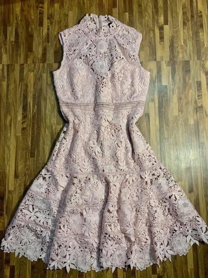 Bardot Elise Lace dress (Category: Dresses) located in Manila. Submitted by gee0505 (Listing ID 1435904017, Image 1). Description: Bought 4k in pesos used once only Lnew condition.