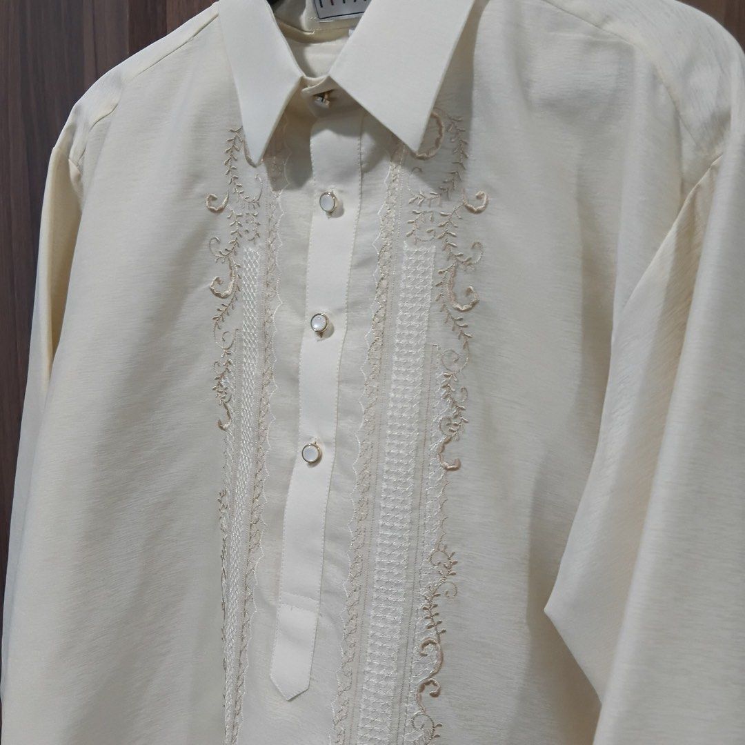 Barong Tagalog (Brand: Titan) (Category: Formal Shirts) located in Dasmarinas. Submitted by yourlowkeyguy (Listing ID 1435745338, Image 2). Description: Selling brand new barong tagalog. RFS: Bought this as a gift but not fit to the recipient. Size: L Brand: Titan SRP: 5,499 Bought in: Landmark Festival Mall Selling price: 3,500.