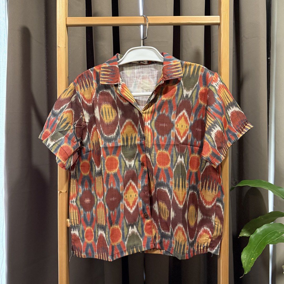 BKK BANGKOK Patterned Short-Sleeved Shirt (Category: Blouses) located in Legazpi City. Submitted by bluevenus.studio (Listing ID 1435798335, Image 2). Description: Brand new from Bangkok Free size - up to 2XL Presko fabric!.