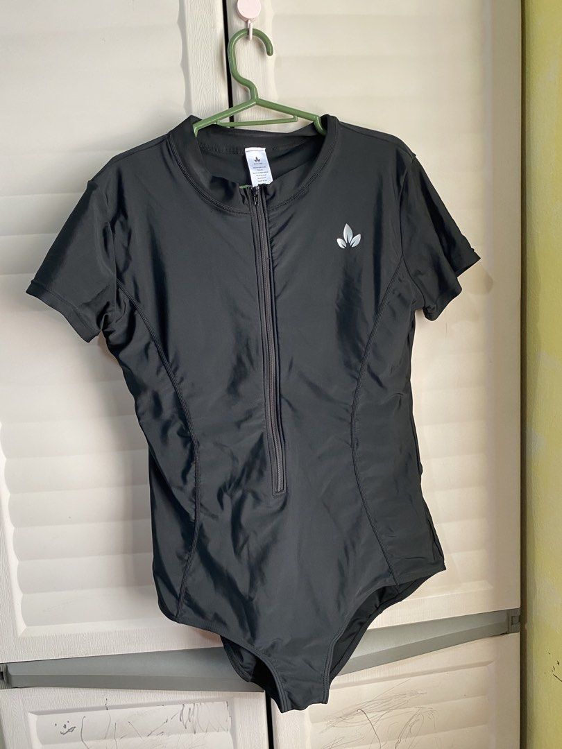 Black One-Piece Swimsuit - Size L (Category: Bikinis & Swimsuits) located in Makati City. Submitted by beaa24 (Listing ID 1435807047, Image 1). Description: Padded, minor scratches in the fabric from laundry i think.