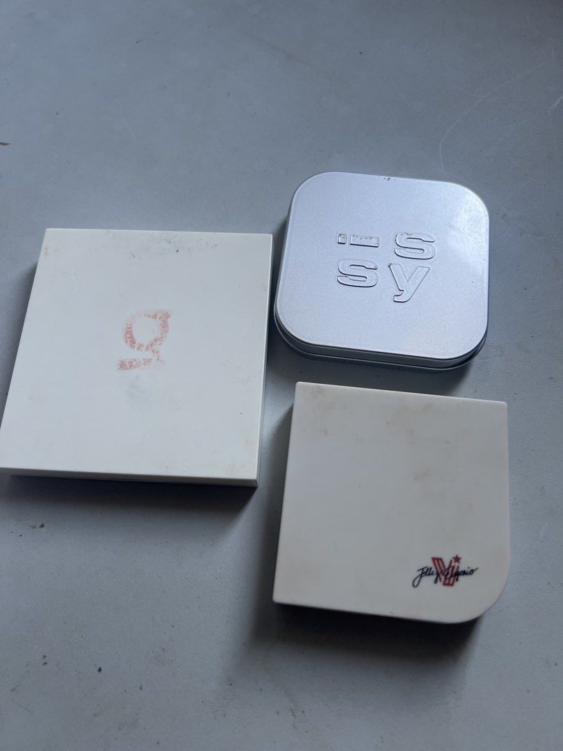 Blush Palettes with bronzer issy grwm vice co. (Category: Makeup) located in Marikina City. Submitted by jorjacat (Listing ID 1435811698, Image 2). Description: dm for questions 300 each.