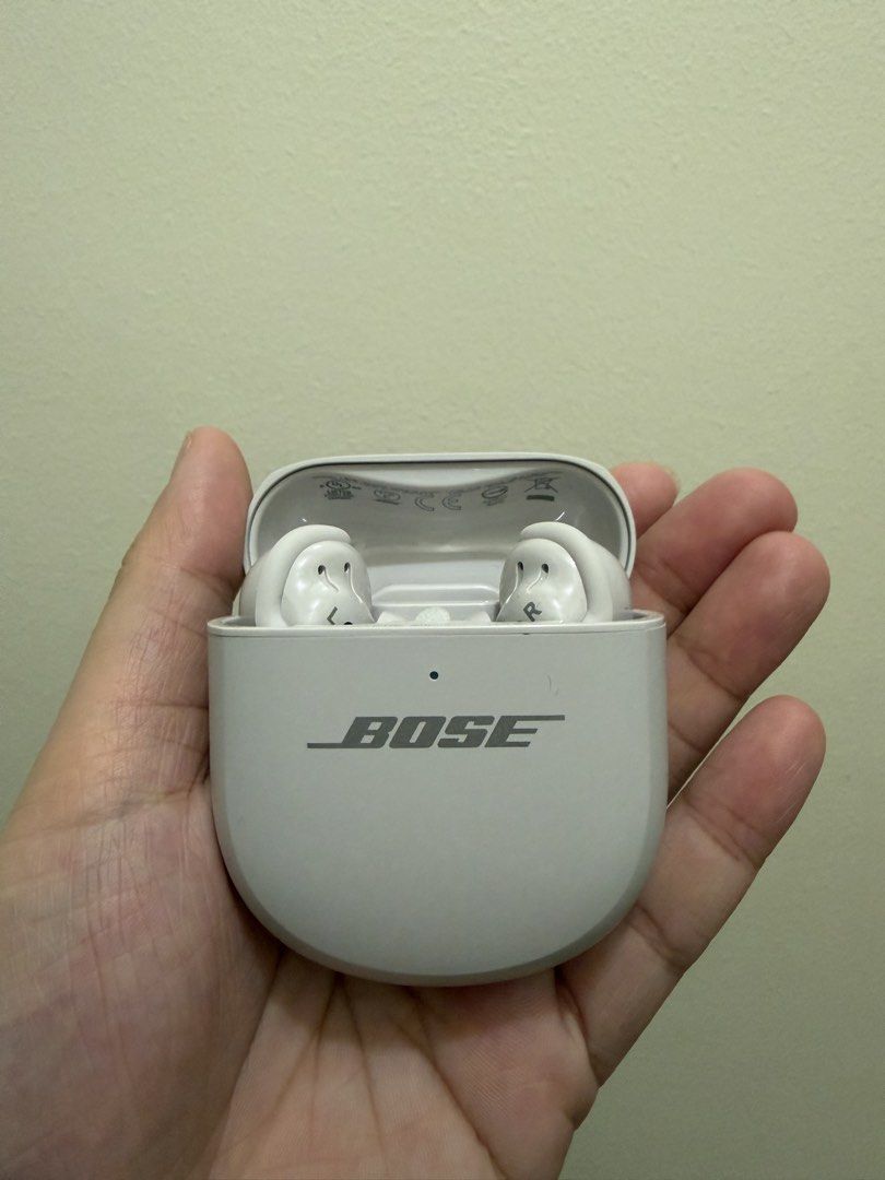 Bose Quiet Comfort Ultra 2 Earbuds (Category: Earphones) located in Manila. Submitted by jbv___ (Listing ID 1435742289, Image 1). Description: Seldomly used. Can pass as brand new. Includes original box and complete earbuds (small, medium, and large buds). With 1 year warranty (Started December 2025). Color: White Smoke Bought for 19,500 pesos. .