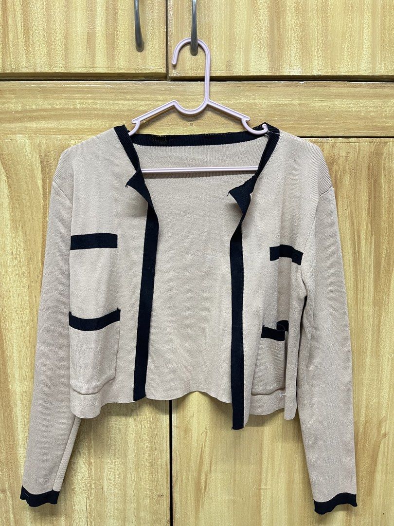 Cardigan Set (Category: Coats, Jackets and Outerwear) located in Manila. Submitted by AB_Merchandiseee (Listing ID 1435861239, Image 3). Description: .