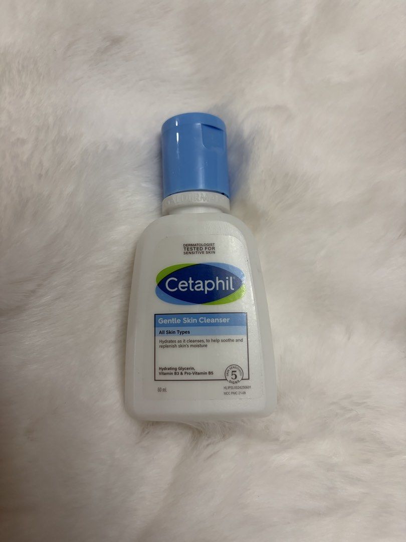 Cetaphil Gentle Skin Cleanser 60ml (Category: Face Care) located in Manila. Submitted by dermcare101 (Listing ID 1435879177, Image 1). Description: - For all skin types - Hydrates while cleansing - Contains Glycerin, Vitamin B3, and Pro-Vitamin B5 - Expiry date: June 2028.