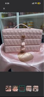 (Category: ) located in . Submitted by madambags (Listing ID 1435825802, Image 1). Description: .