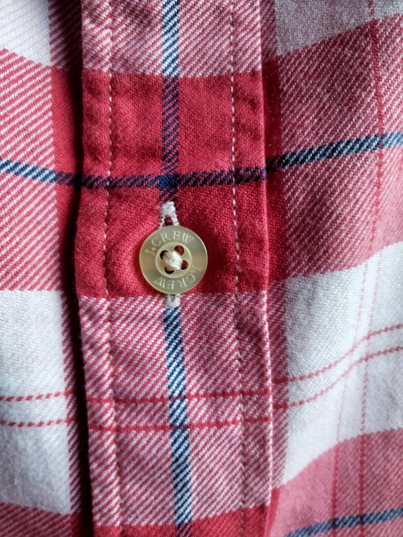 Checkered Long sleeve - Tailored by j.crew 100% cotton (Category: Formal Shirts) located in Caloocan City. Submitted by blusky_general (Listing ID 1435792384, Image 2). Description: 30.5 inches long 22.5 inches width.