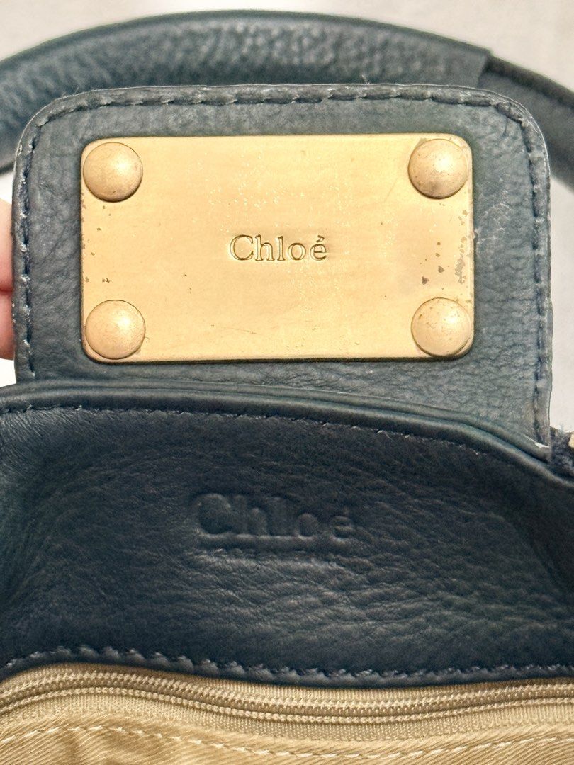 Chloe Paddington Regular in Blue (Rank B) (Category: Luxury Bags & Wallets) located in Mandaluyong City. Submitted by cossimacatalogue (Listing ID 1435833892, Image 2). Description: Chloe Paddington Regular in Blue (Rank B) Inclusion/s: generic dust bag Issue/s: tarnishing on harware, leather rubs on corners 🏷️ ₱45,000 ☑️ 100% authentic, money-back guaranteed Actual pictures are posted but color may vary due to lighting and camera. More photos a
