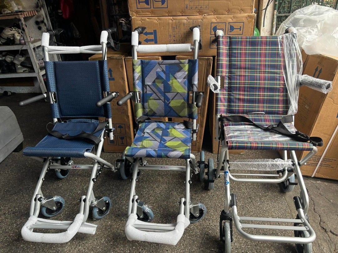 Compact travel wheel chair light weight (Category: Wheelchairs) located in Manila. Submitted by brightflower_273879 (Listing ID 1435720992, Image 1). Description: Brand new light weight Heavy duty foldable high quality airport wheel chair .