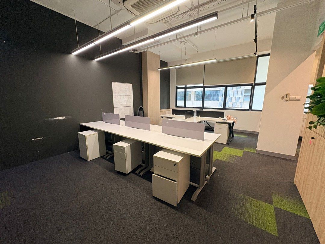 Computer tables (Category: Tables & Sets) located in Singapore. Submitted by bystephen (Listing ID 1435721679, Image 1). Description: .