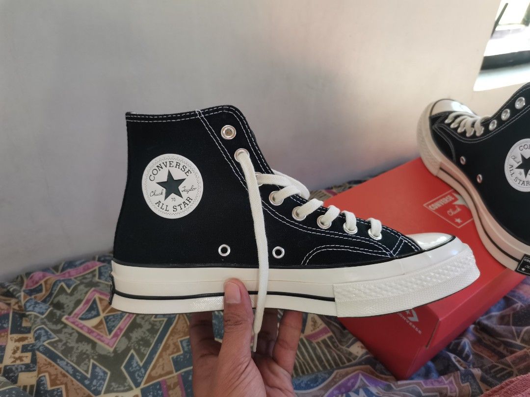 Converse Chuck 70 High Top Black (Category: Sneakers) located in Victoria. Submitted by saint_seya (Listing ID 1435757721, Image 2). Description: BNEW 100% AUTHENTIC (binili sa converse shapi mall) Php 2600 only (add sf sa malayo) Size: 7.5 US RFS: mahaba sakin (sinukat lang never nilakad sa sahig) Meet-up around Tarlac shipping thru J&T or LBC .