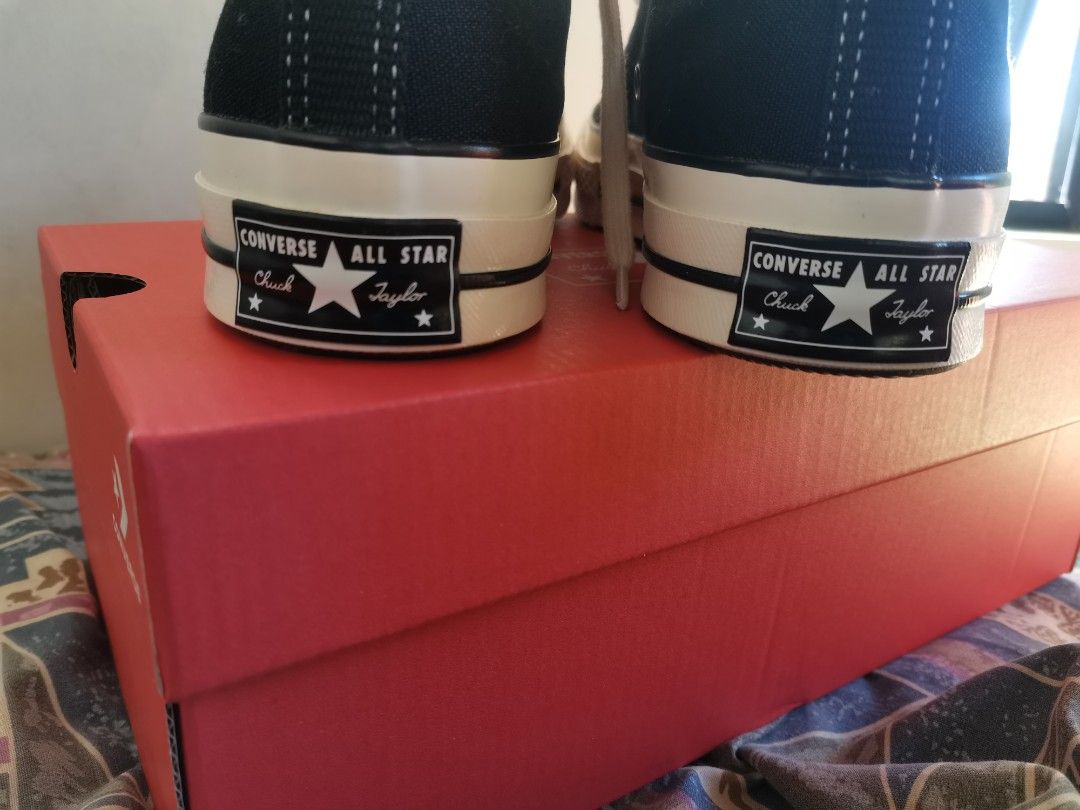 Converse Chuck 70 High Top Black (Category: Sneakers) located in Victoria. Submitted by saint_seya (Listing ID 1435757721, Image 3). Description: BNEW 100% AUTHENTIC (binili sa converse shapi mall) Php 2600 only (add sf sa malayo) Size: 7.5 US RFS: mahaba sakin (sinukat lang never nilakad sa sahig) Meet-up around Tarlac shipping thru J&T or LBC .