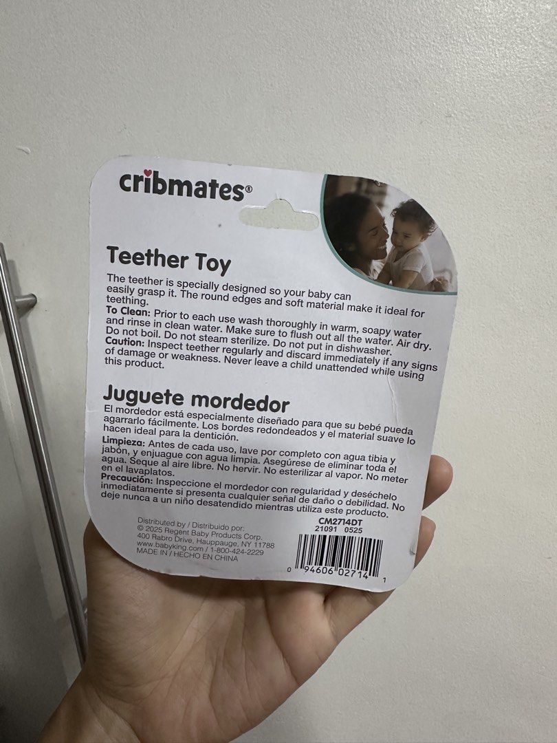 Cribmates Teether Toy (Category: Infant Playtime) located in Rizal. Submitted by GirlDeclutter (Listing ID 1435822531, Image 2). Description: - Designed for babies 1+ months - Easy-grip design - BPA-free - Soft material and round edges for teething - Easy to clean: Wash with warm, soapy water and air dry - Do NOT boil or put in the dishwasher.