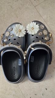 (Category: ) located in . Submitted by girl_lovesshopping (Listing ID 1435818530, Image 1). Description: .