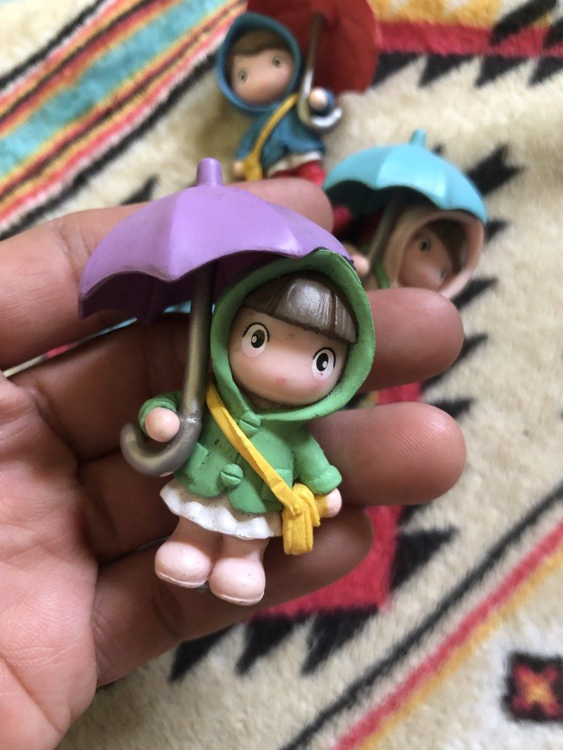 Cute figurines lot set (Category: Toys & Games) located in Quezon City. Submitted by markgolveo (Listing ID 1435794988, Image 2). Description: Cute figurines lot set.