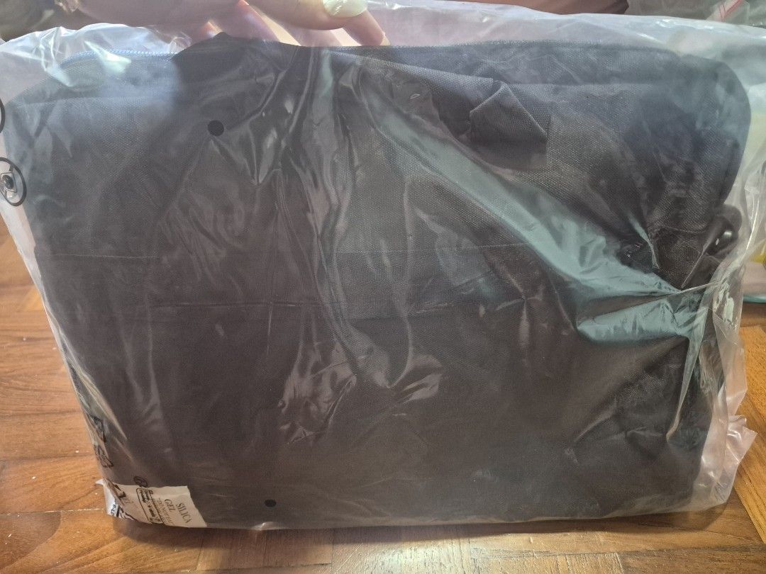 BNIB Dell Essential Briefcase 15443782863048550403