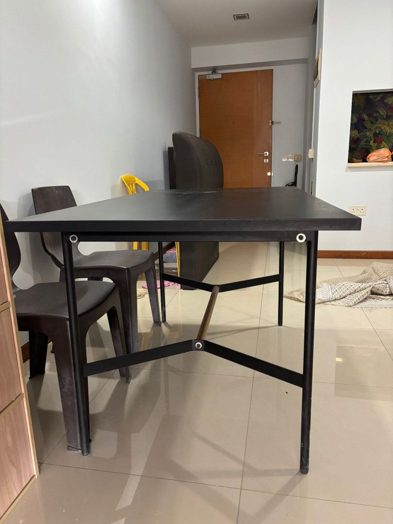 Dining Table443842638675322881