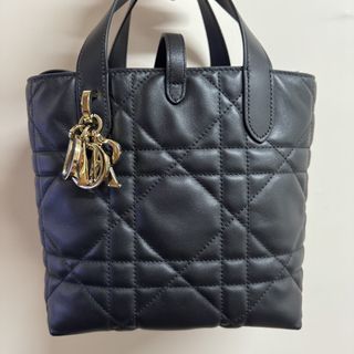 （分類：）位於 。 由 chanel_s 提交（商品編號 1435751499，圖片 1）。簡介： 。