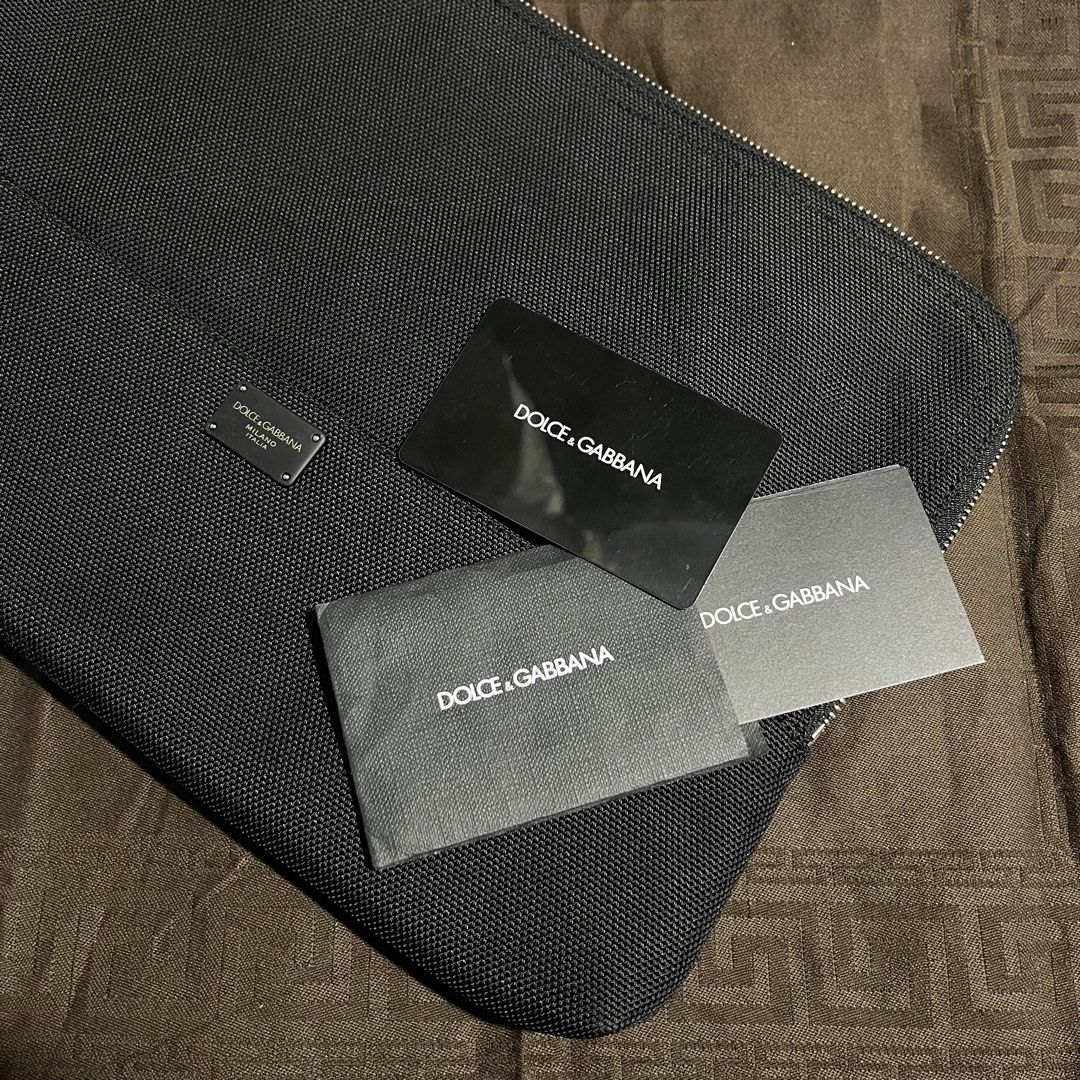 Dolce & Gabbana Canvass Clutch Bag (Category: Belt bags, Clutches and Pouches) located in Cagayan de Oro. Submitted by kent_ogals (Listing ID 1435853443, Image 2). Description: .