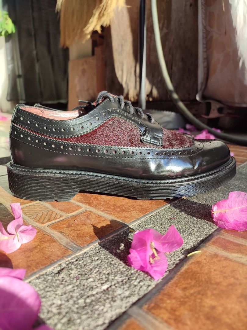 Dr. Martens 1491 Nash (Category: Casual Shoes) located in Manila. Submitted by laughinglamok (Listing ID 1435809385, Image 1). Description: Selling my Dr. Marten's 1491 Nash in Black + Oxblood for (P2,300) - Size 7 US / 6 UK - Came from a thrift shop - Just got shined - No issues aside from heel drags - Negotiable Rfs: Barely used, size too small Can do meetups around Santa. Ana, Manila & Makati..