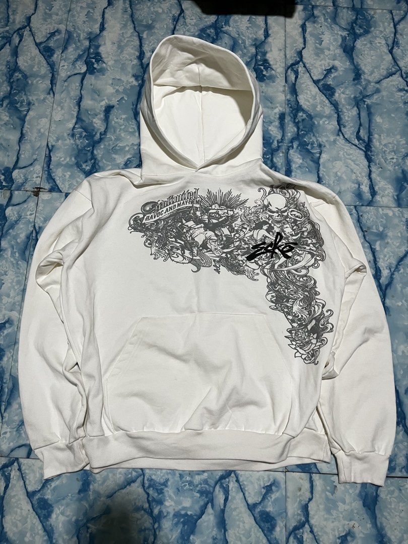 ECKO Favorite Hero Hoodie (Category: Coats, Jackets and Outerwear) located in Cagayan de Oro. Submitted by yuichinnie (Listing ID 1435878571, Image 1). Description: ECKO Favorite Hero Hoodie Width / Length: 26 x 28 Issue: Washable Stains Price: 3000.