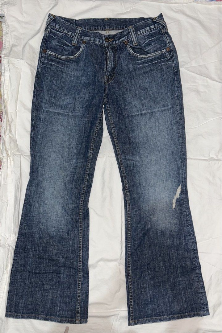 ❌ SOLD evisu bootcut distressed y2k 2000s jeans (Category: Jeans) located in Rizal. Submitted by vivismuse (Listing ID 1435857790, Image 2). Description: ❌SOLD❌.