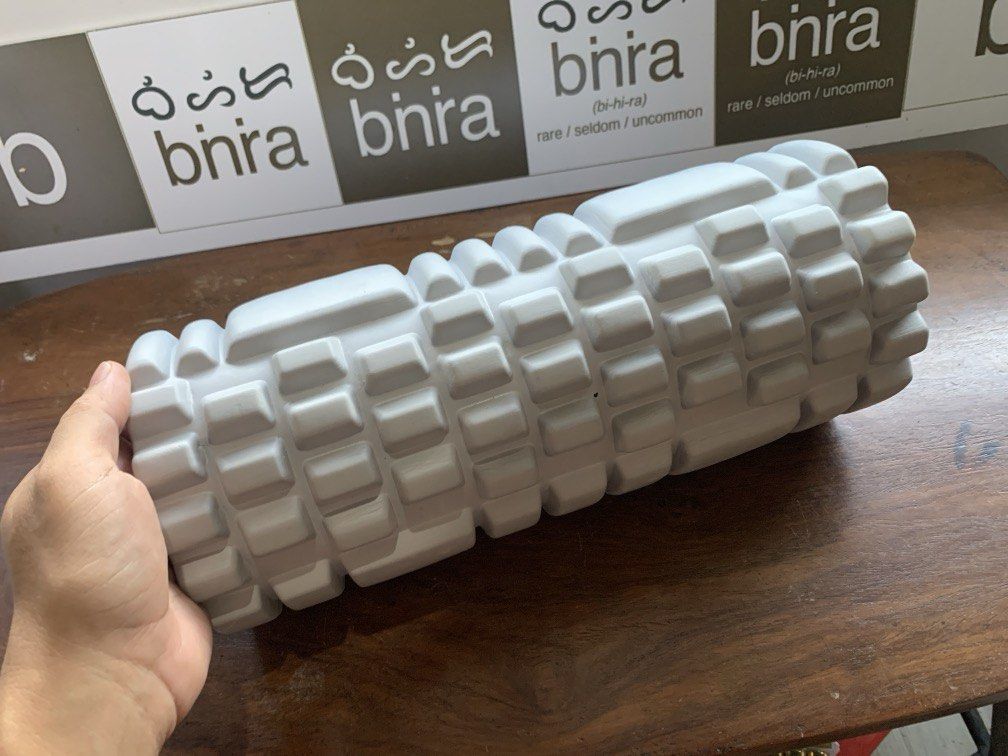 Foam Roller - Yoga - Massage - Stretcher (Category: Massage Devices) located in Carmona. Submitted by bihira (Listing ID 1435791357, Image 2). Description: Foam Roller - Yoga - Massage - Stretcher - WYSIWYG - As is.