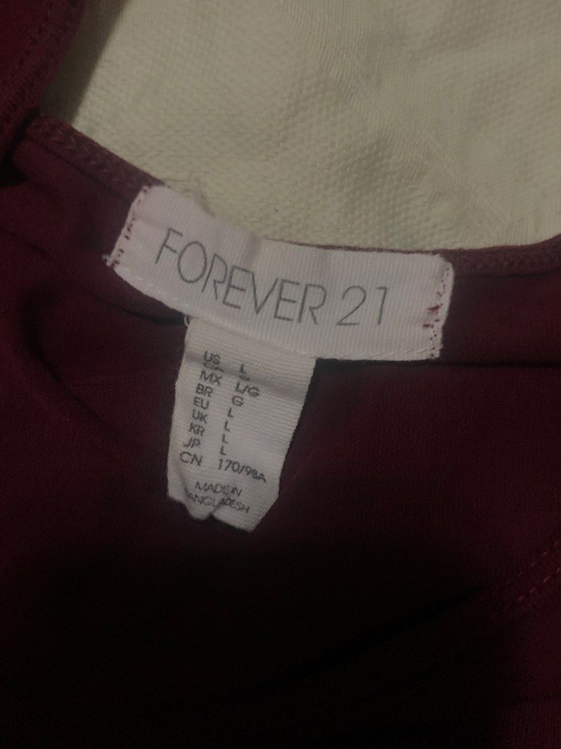 Forever 21 body fitting maroon dress (Category: Dresses) located in Taguig. Submitted by 8jccc (Listing ID 1435873060, Image 2). Description: .