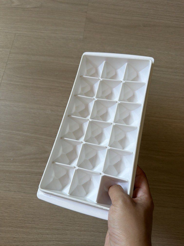 Free giveaway- ice maker443632368947056642