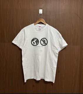 (Category: ) located in . Submitted by streetwear.collections (Listing ID 1435718544, Image 1). Description: .