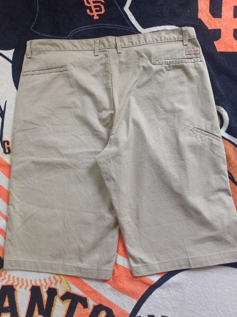 Genuine Dickies Hip-hop Plus Size Short (Category: Shorts) located in Castilla. Submitted by stignapamorma (Listing ID 1435866435, Image 2). Description: Genuine DIKYA Plus Size Hip-hop Short Size - 42x27 Condition - Like New Color Rate - 9.5/10 Issue - None Price - 500+SF.