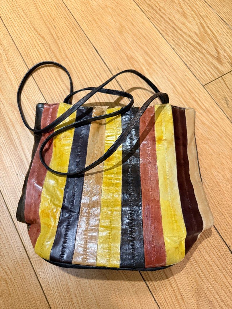Genuine Eel Leather Bag (Category: Shoulder Bags) located in Makati City. Submitted by shopbb (Listing ID 1435840173, Image 1). Description: Genuine Eel Leather Bag from Korea Lightweight Strap length - 12” Height of the bag - 11” Width - 12” .