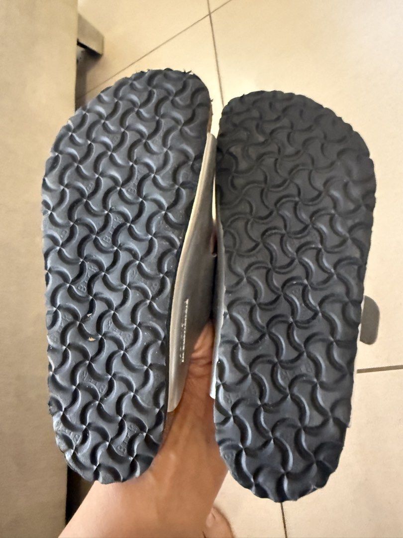 Girls Birkenstock S29 (Category: Babies & Kids Fashion) located in Quezon City. Submitted by miomargoods (Listing ID 1435723513, Image 2). Description: .