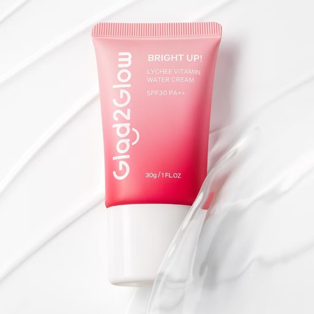 Glad2Glow Sunscreen (Category: Face Care) located in Santiago. Submitted by mnltinne (Listing ID 1435717680, Image 1). Description: I use once only. Almost new.
