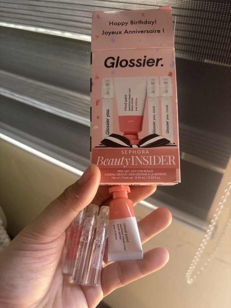 Glossier Cloud Paint & You Eau de Parfum Set (Category: Makeup) located in Gapan. Submitted by loved_by_cx (Listing ID 1435724572, Image 1). Description: - Glossier Cloud Paint in Puff (4.00 ml / 0.13 fl oz) - Gel-cream blush - Includes three Glossier You Eau de Parfum samples (1.50 ml / 0.05 fl oz each) Brand new.
