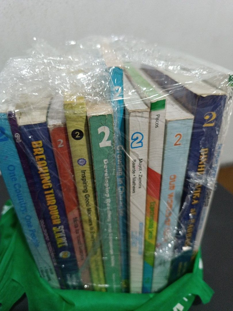 Grade 1-6 text books (Category: Textbooks) located in Quezon City. Submitted by jam273 (Listing ID 1435757569, Image 2). Description: - Grade 1-6 textbooks .