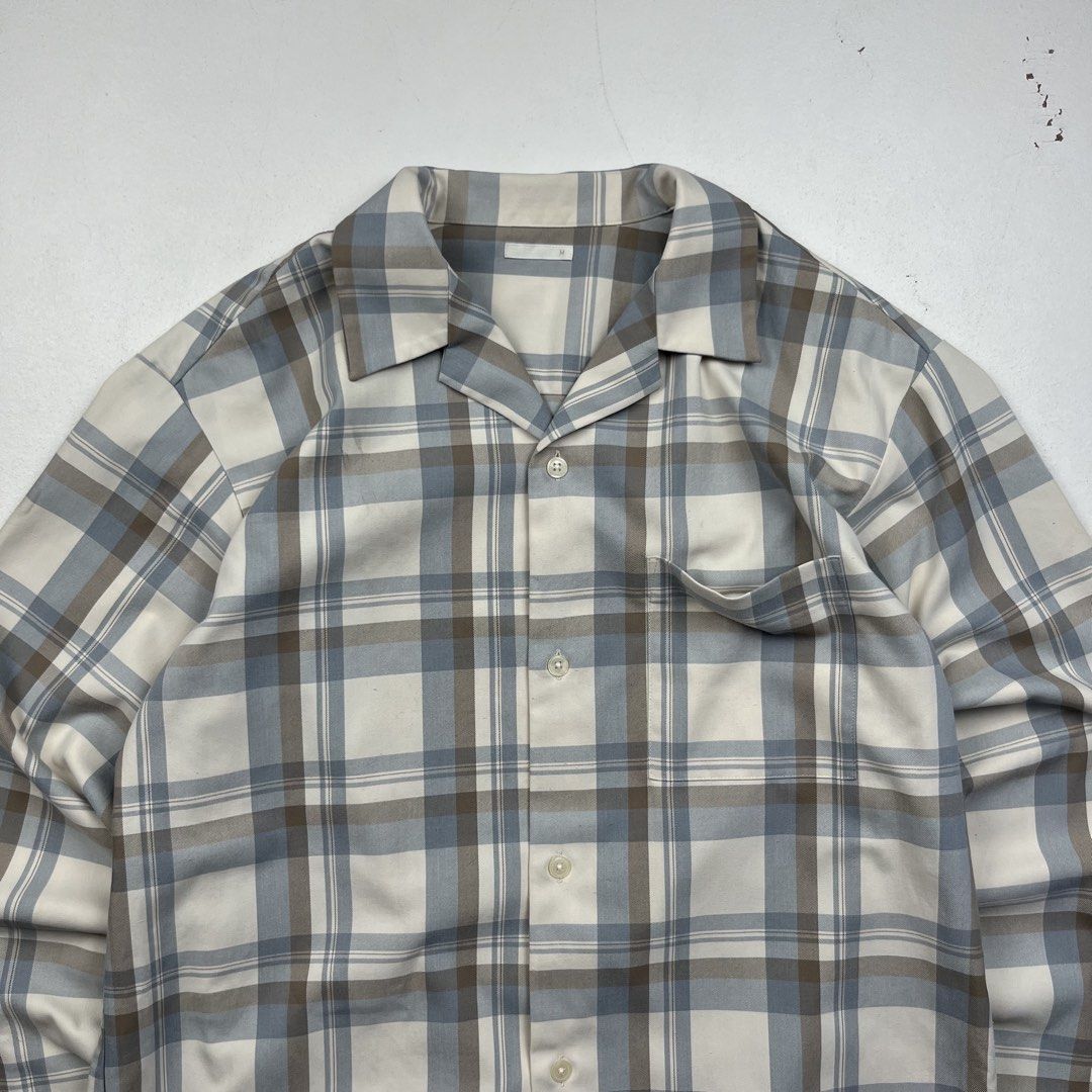 GU Long Sleeved Shirt (Category: Formal Shirts) located in Manila. Submitted by _jaime (Listing ID 1435882914, Image 2). Description: GU Long Sleeved Shirt Excellent Condition Size: M Shoulder: 19.5 inches Chest width: 22.5 inches Sleeve: 22.5 inches Length: 28 inches 1,000 price is negotiable .