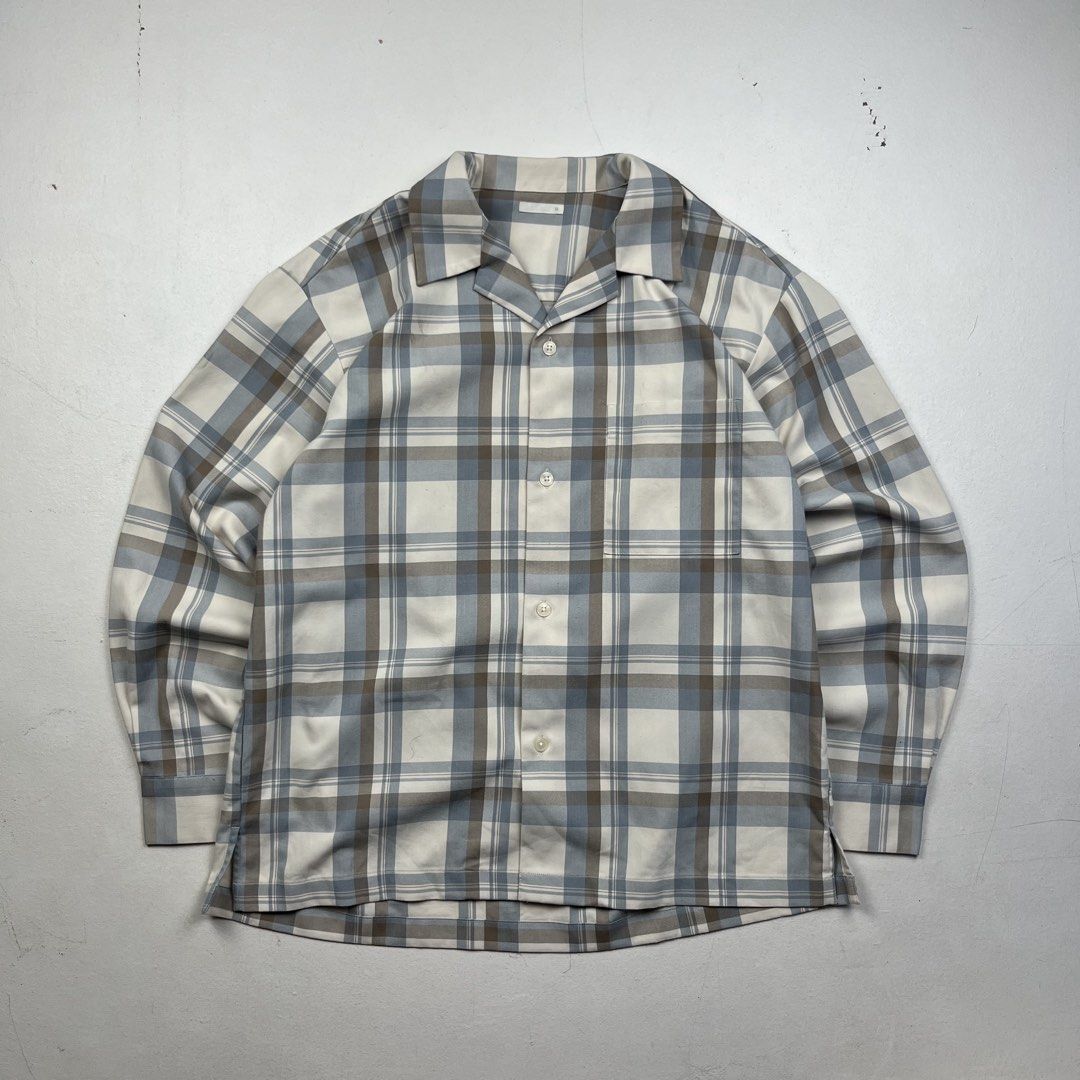 GU Long Sleeved Shirt (Category: Formal Shirts) located in Manila. Submitted by _jaime (Listing ID 1435882914, Image 1). Description: GU Long Sleeved Shirt Excellent Condition Size: M Shoulder: 19.5 inches Chest width: 22.5 inches Sleeve: 22.5 inches Length: 28 inches 1,000 price is negotiable .
