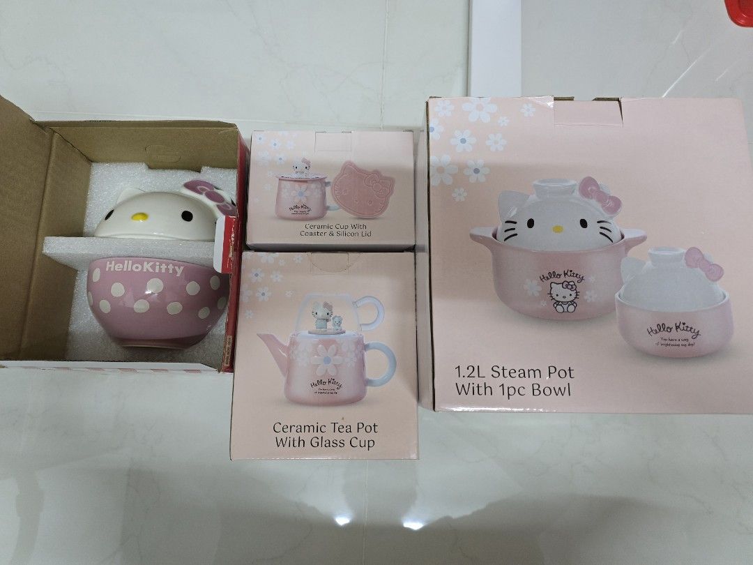 Hello Kitty Ceramic Tea Set with Steam Pot and Bowl