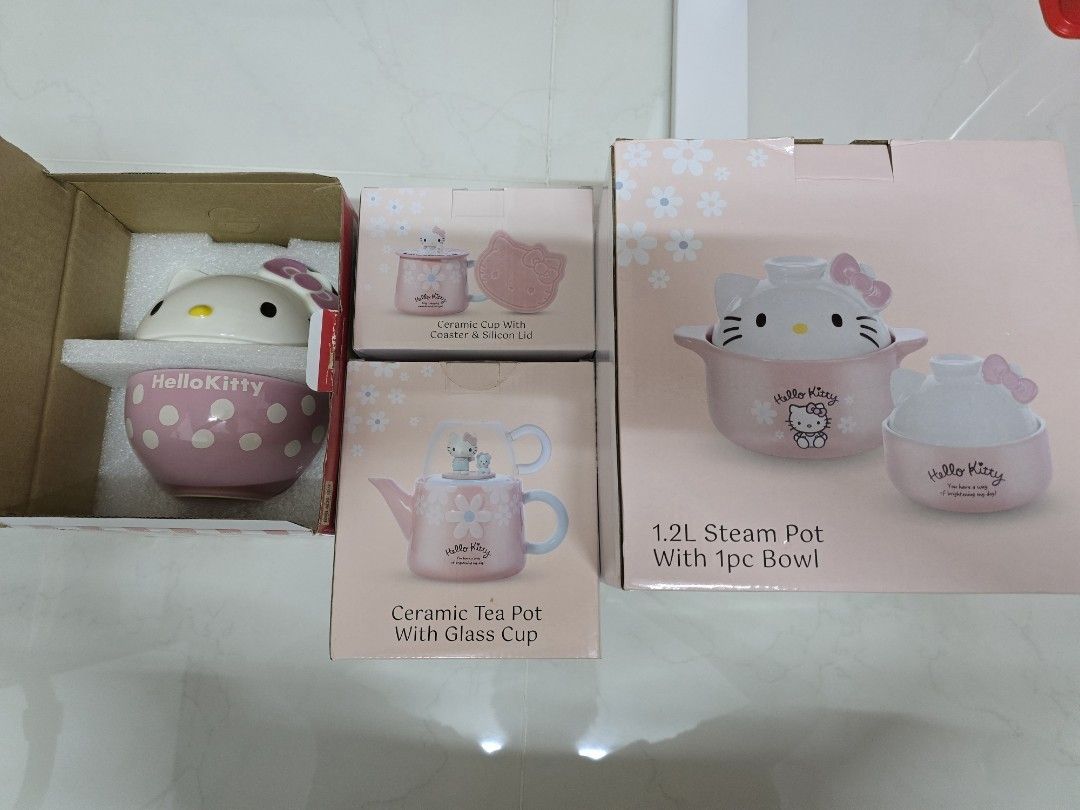 Hello Kitty Ceramic Tea Set with Steam Pot and Bowl