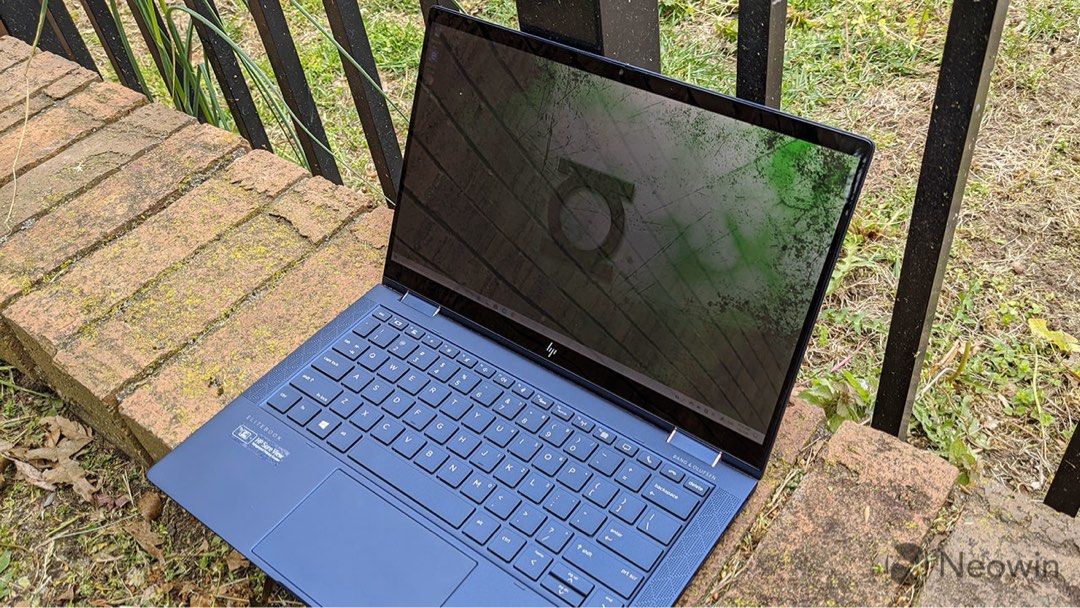 HP Dragon fly laptop Gen 2443995779855165441