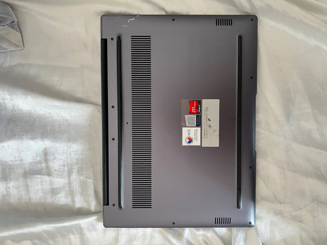 Huawei Matebook 14 (Category: Laptops & Notebooks) located in Cabiao. Submitted by marvinfmiranda1 (Listing ID 1435744914, Image 2). Description: Huawei Matebook 14 - 16 GB RAM - AMD Ryzen 5 4600H with Radeon Graphics - 512 GB Issues - Visible scratches - Sticker marks Inclusions - Charger without cord (Type C) - Box.