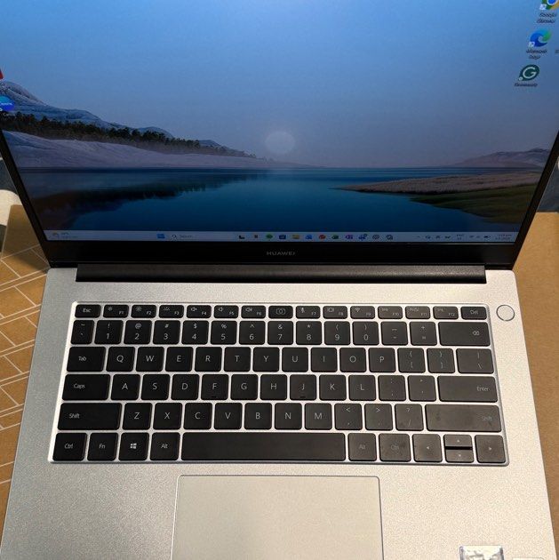 Huawei MateBook D14-Well Kept, Full Set, Great for School/Work