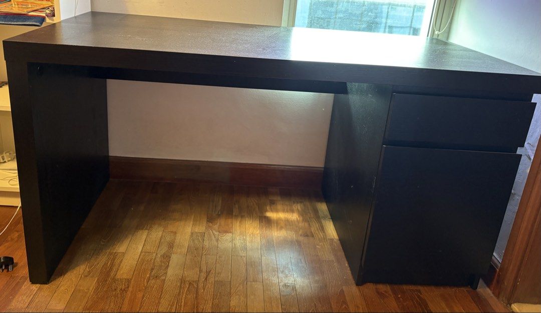 IKEA Table443807548488427523
