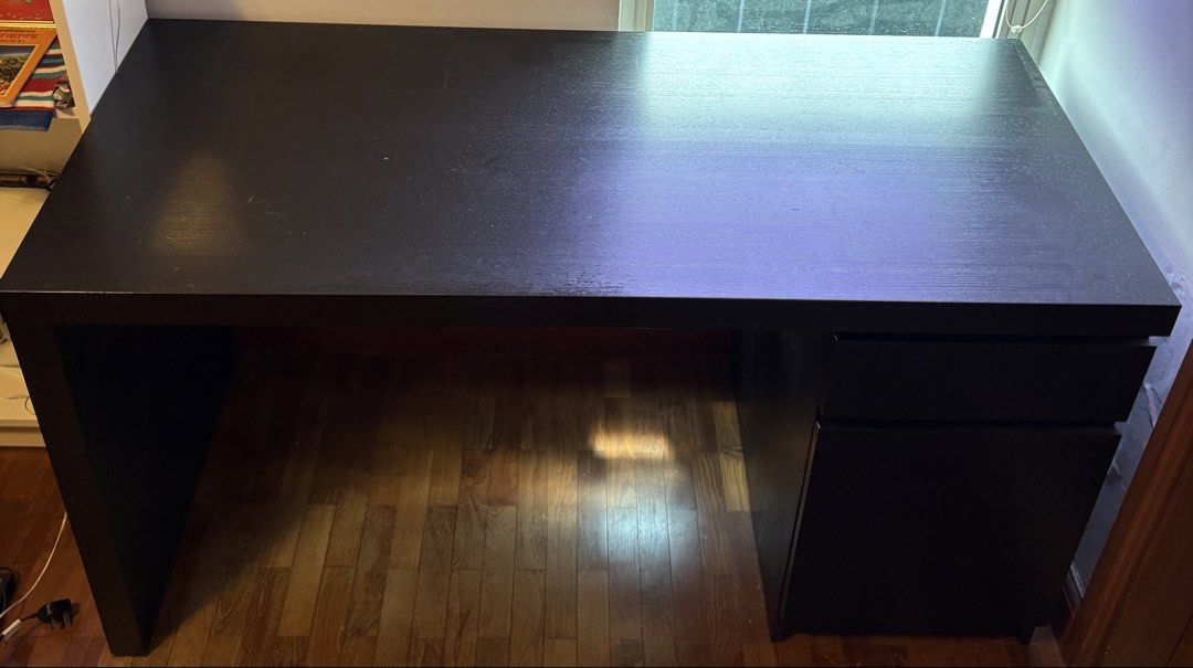 IKEA Table443807548488427522