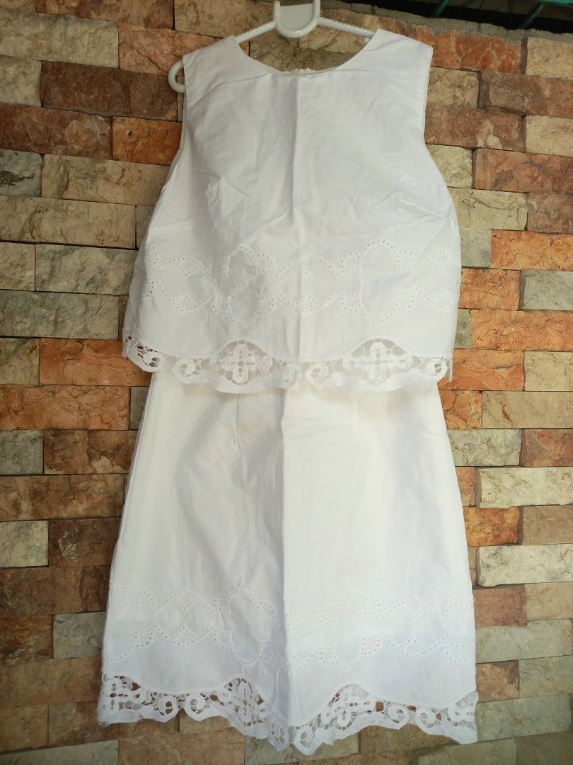 Just G White Dress (Category: Dresses) located in Cagayan de Oro. Submitted by gi09847 (Listing ID 1435789122, Image 2). Description: - Just G white dress - Size 9-11yrs old petite - Sleeveless design - Features a skirt - Intricate embroidery details - Suitable for casual wear and special occasions.