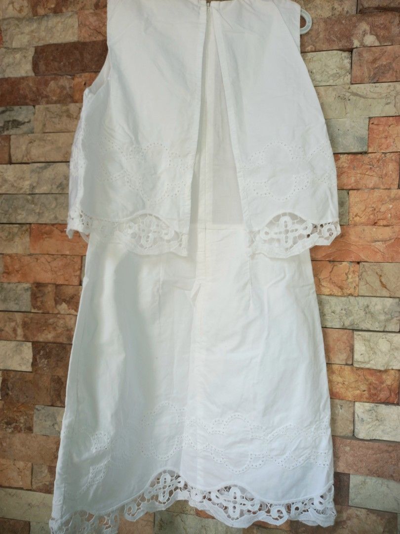 Just G White Dress (Category: Dresses) located in Cagayan de Oro. Submitted by gi09847 (Listing ID 1435789122, Image 3). Description: - Just G white dress - Size 9-11yrs old petite - Sleeveless design - Features a skirt - Intricate embroidery details - Suitable for casual wear and special occasions.
