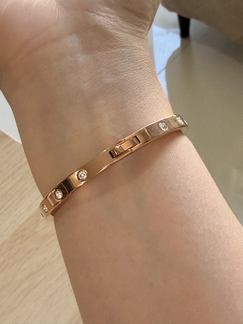 Kate Spade Rose Gold Bracelet with Crystals (Category: Bracelets) located in Quezon City. Submitted by stylesaverph (Listing ID 1435868043, Image 2). Description: - Rose gold Kate Spade bracelet - Adorned with sparkling crystals - Includes original Kate Spade dust bag - Features a secure clasp - Ideal for various occasions - original Kate spade from USA 🇺🇸 .