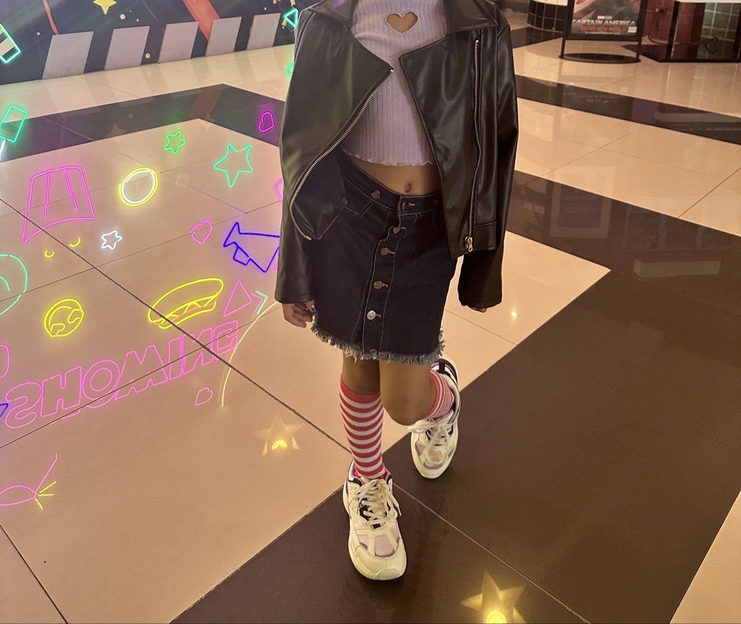 Kids leather jacket girls leather jacket (Category: Coats, Jackets and Outerwear) located in Sariaya. Submitted by josza_23 (Listing ID 1435749222, Image 3). Description: Used once for school activity Good for 7-10yo.